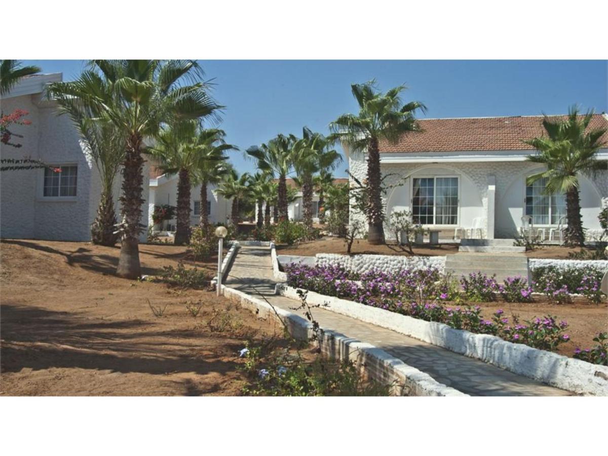 Long Beach Villas Famagusta  Exterior foto