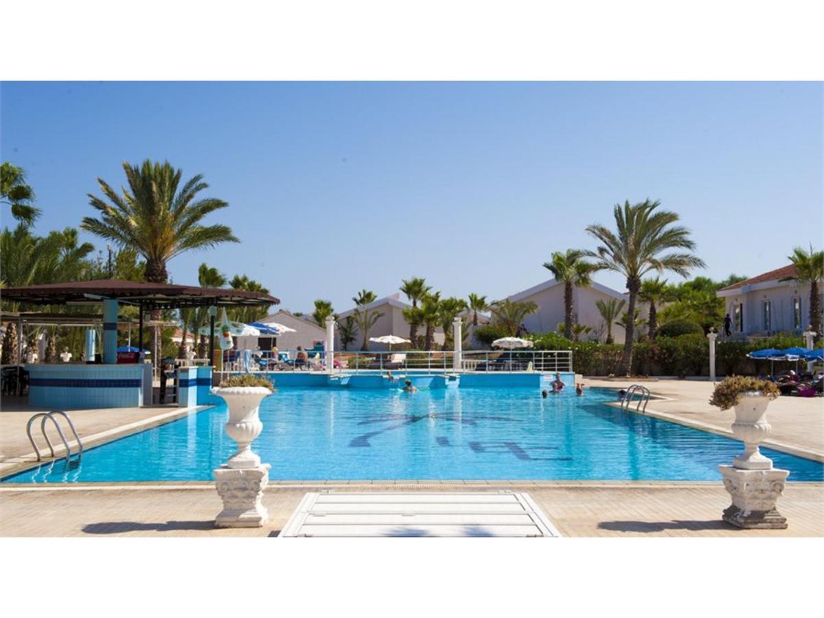 Long Beach Villas Famagusta  Exterior foto